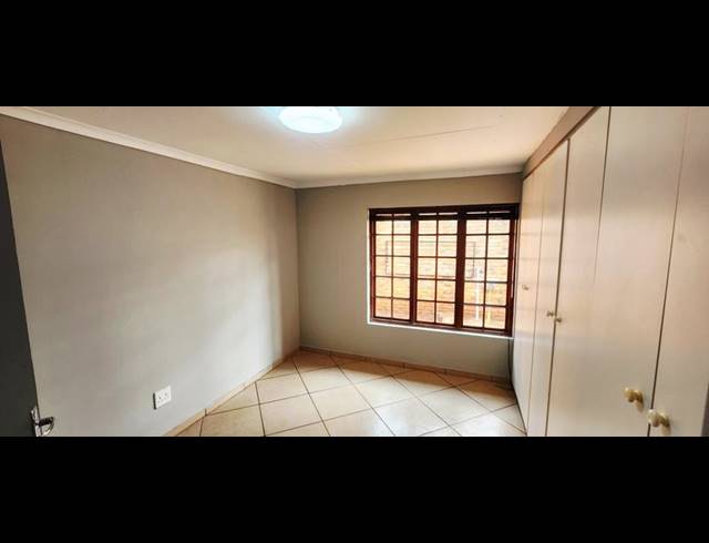 2 BEDROOM HOUSE FOR SALE IN THERESAPARK